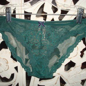 VICTORIA'S SECRET CHEEKY PANTY SMALL